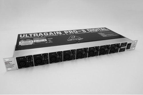 Behringer ULTRAGAIN PRO-8 DIGITAL ADA8000
