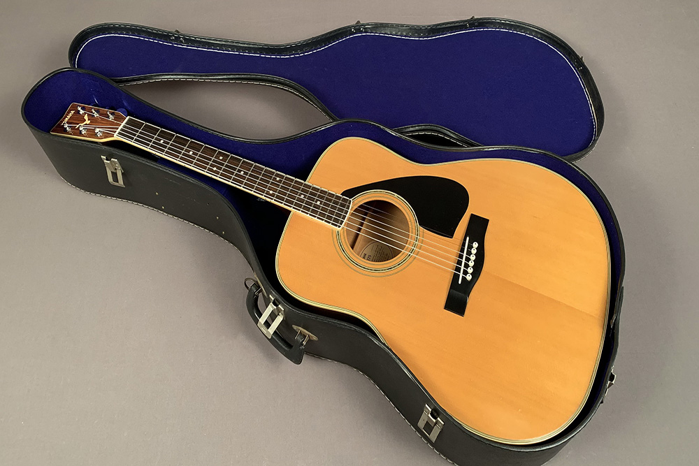 yamaha fg 725